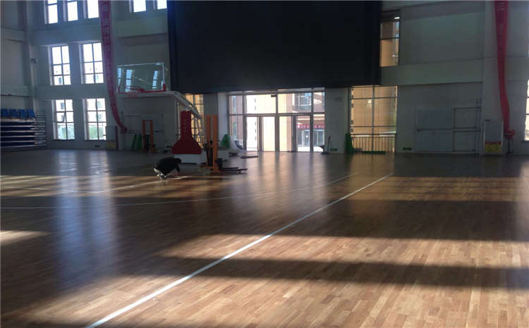 体育馆运动木地板材料和结构